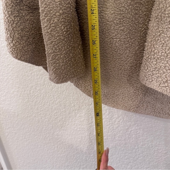 Michael Farrell Sherpa Hoodie Vest Small Beige Sleeveless Cozy Fuzzy Soft Warm - Picture 9 of 9